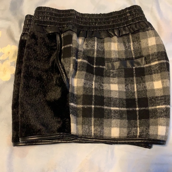 Brand new shorts - Picture 4 of 5